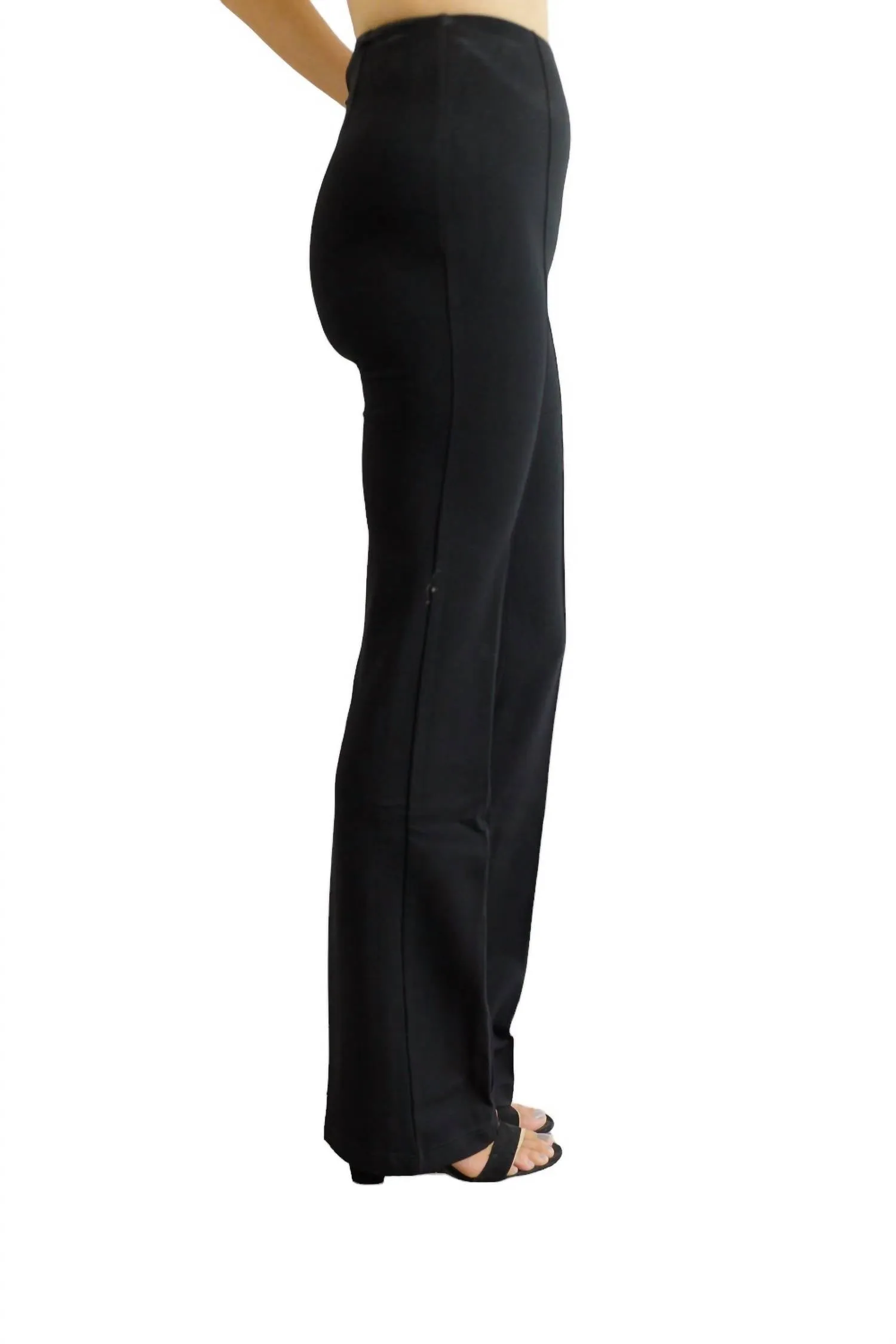 Sleek Front Seam Bootcut Pant In Black