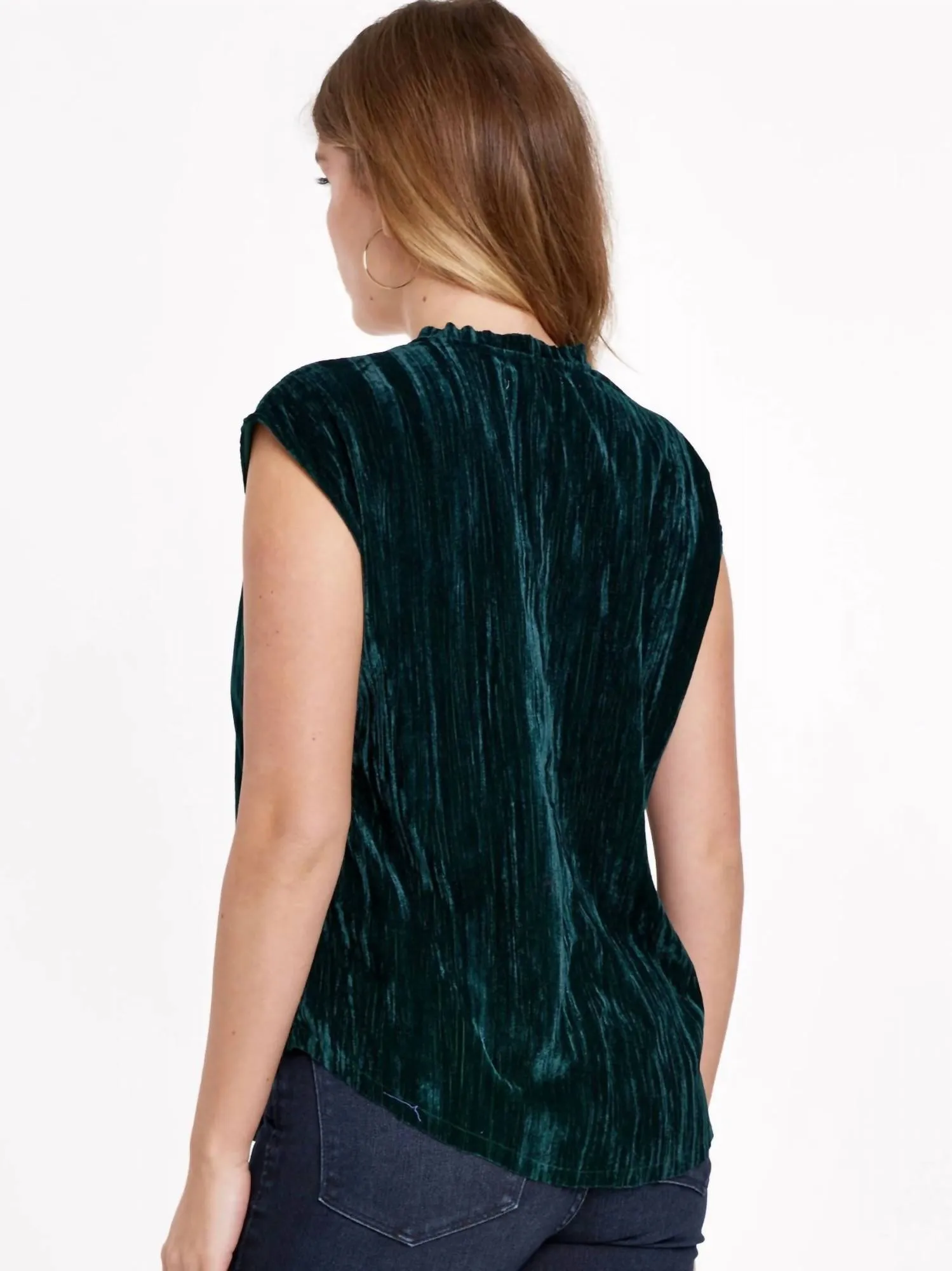 Yanis Sleeveless Top In Christmas Night